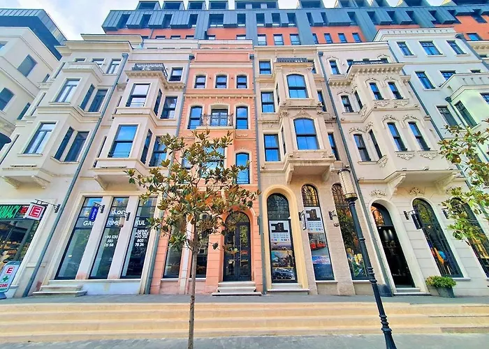 новая стильная у площади таксим, панорамная терраса на крыше