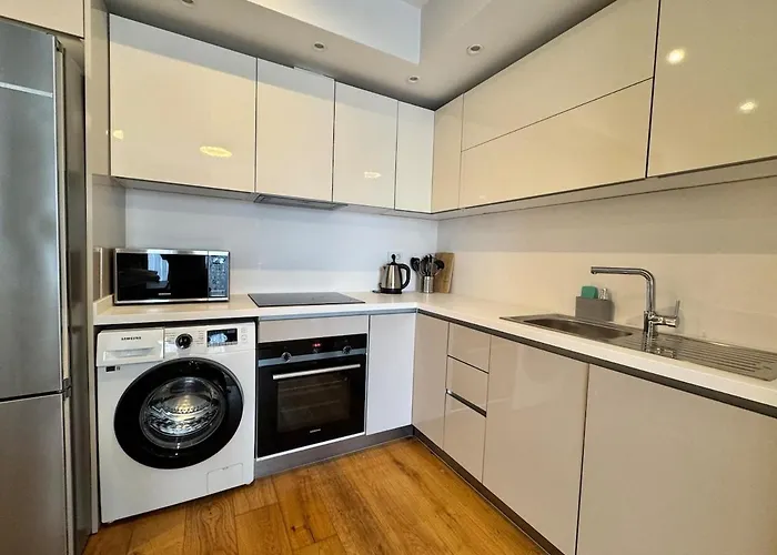 новая стильная у площади таксим, панорамная терраса на крыше Апартаменты *