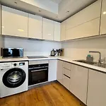 новая стильная у площади таксим, панорамная терраса на крыше Appartement *