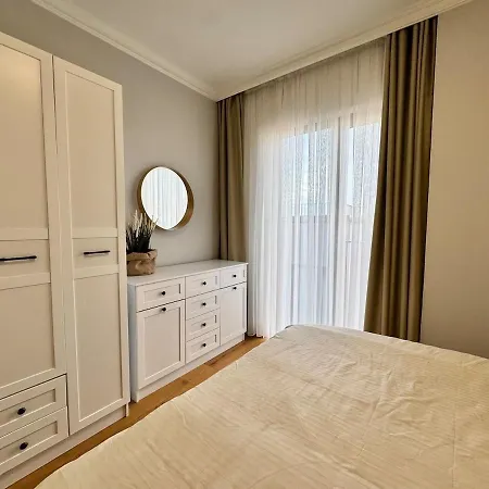 новая стильная у площади таксим, панорамная терраса на крыше Appartement
