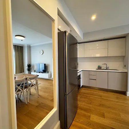 новая стильная у площади таксим, панорамная терраса на крыше Appartement *