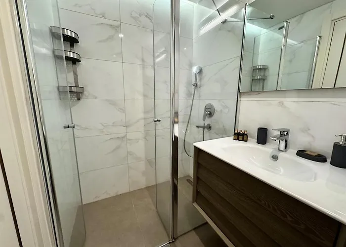 новая стильная у площади таксим, панорамная терраса на крыше Apartment