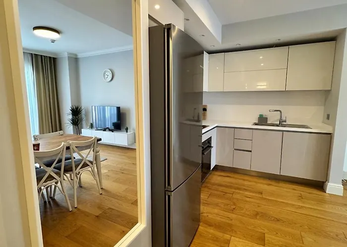 новая стильная у площади таксим, панорамная терраса на крыше *